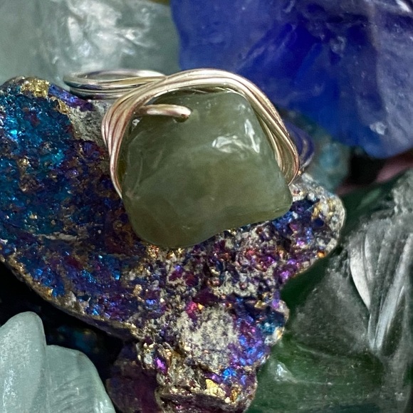 65 Green Moss Agate wire wrapped ring - Picture 1 of 3